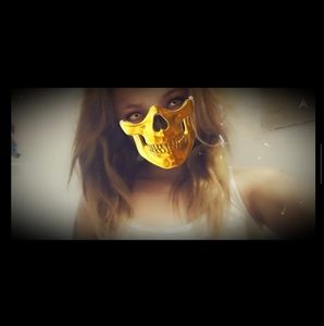 Meet your Posher, Heidi